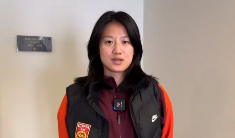  汪琳琳：范迪克是我的偶像和目標(biāo)，希望變成他那樣全面的中后衛(wèi)