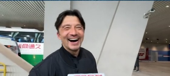  帶孩子和帶球隊(duì)哪個(gè)更累？謝暉笑言：都累，但帶孩子更累