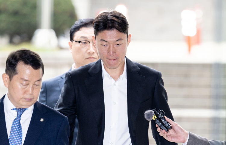  韓國國腳黃義助非法拍攝不雅視頻，一審被判有期徒刑1年緩刑2年！