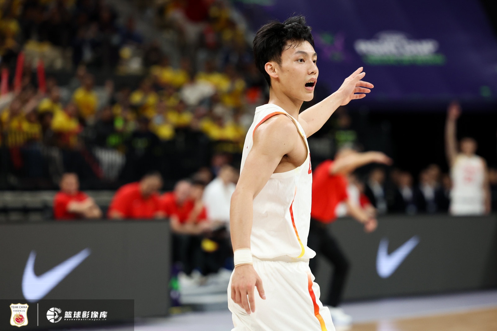 首發(fā)出戰(zhàn)不在狀態(tài)！徐杰全場(chǎng)3中0沒得分 拿到3板1助2斷另2失誤