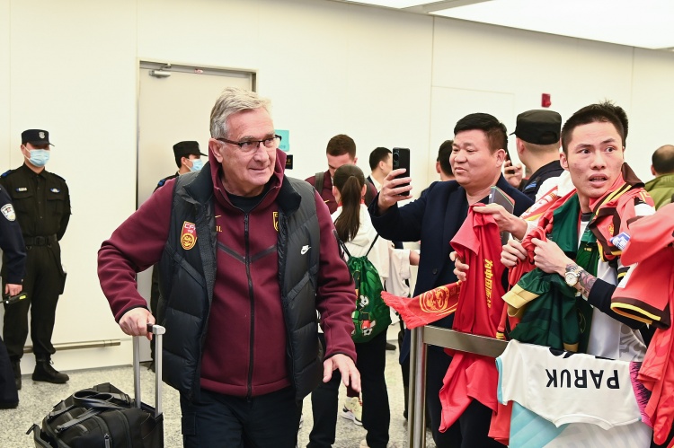  蘇媒：國足仍有爭第二希望，但真的不能再“守”下去了